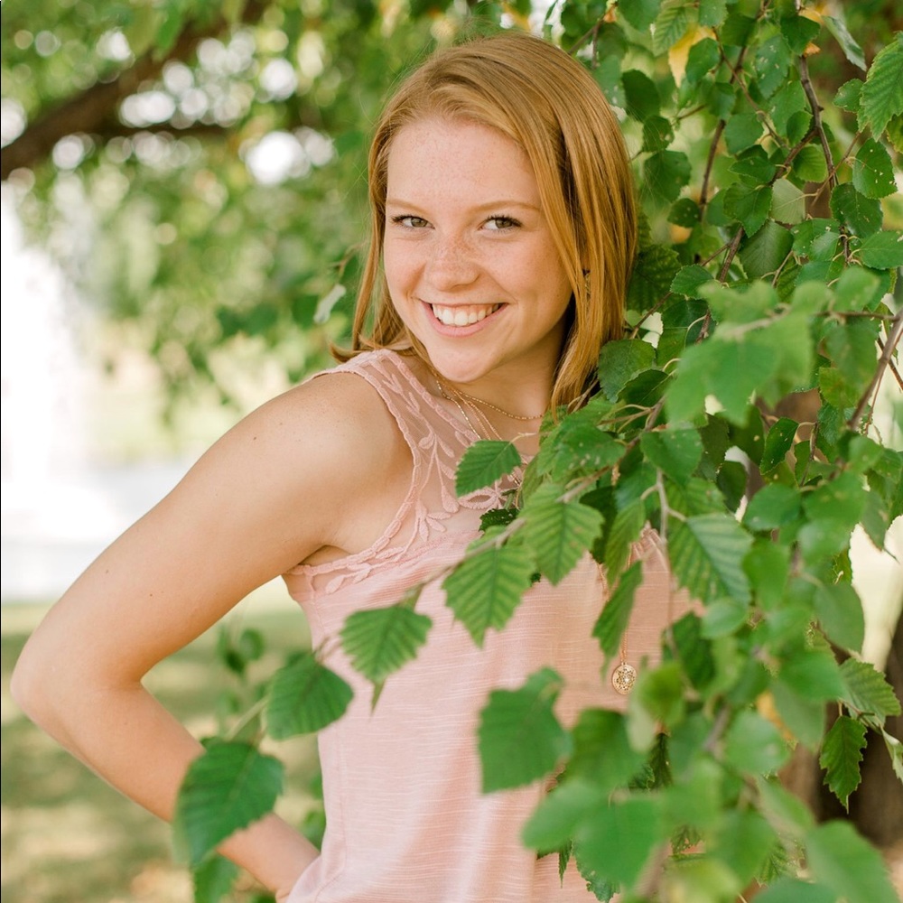 Meet your Posher, Lydia